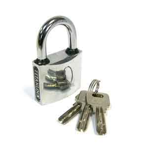 Замок навесной Титан хромированный, 50 мм., профильный ключ