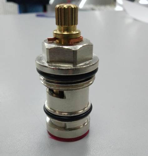 Кран-букса керамика, 8 х 20 шлицов (1 резьба) переключатель-душ 4005