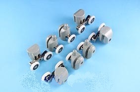 Ролики DC1001 Ø 19 мм на 2 двери, 4 верхние (двойные, сменные) + 4 нижние (одинарные, с кнопкой)